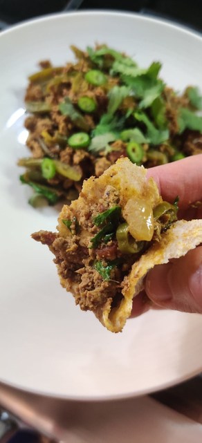 Easy and Flavorful Chicken Keema minced meat with naan