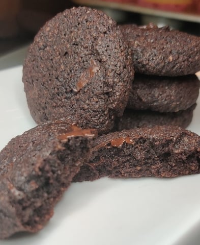 healthy keto chocolate cookies made with almond flour and cocoa