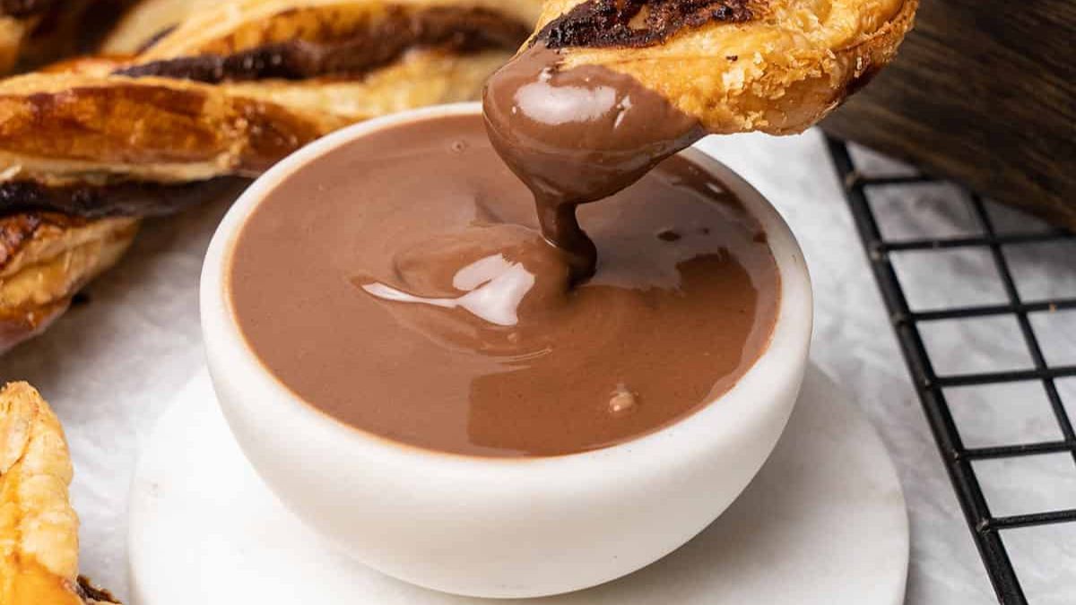 Nutella in a dipping bowl