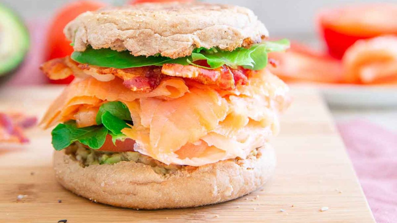 smoked salmon sandwich blt